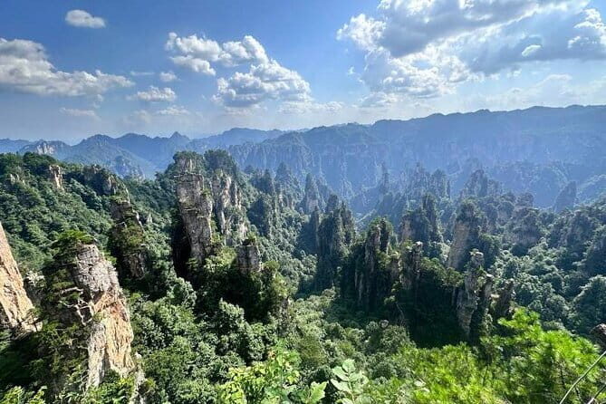 1 Day Avatar Mountain & Fores Park Group Tour with VIP Access - Tianzi Mountain: When Sea of Clouds and Peaks Collide