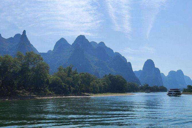 1-day Guilin Li River Cruise and Yangshuo Sightseeing Private Tour - Yangshuo Park: a calmer reset after the street scene