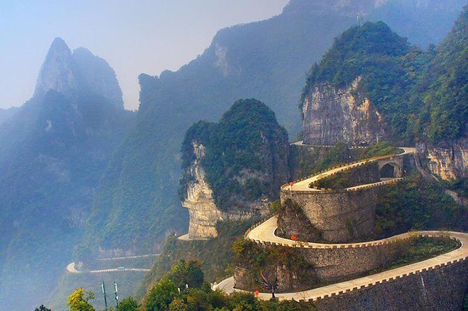 1-Day Private Tour to Tianmen Mountain & Glass Walk & Night Light - Private English guide: why it feels smoother than self-guided