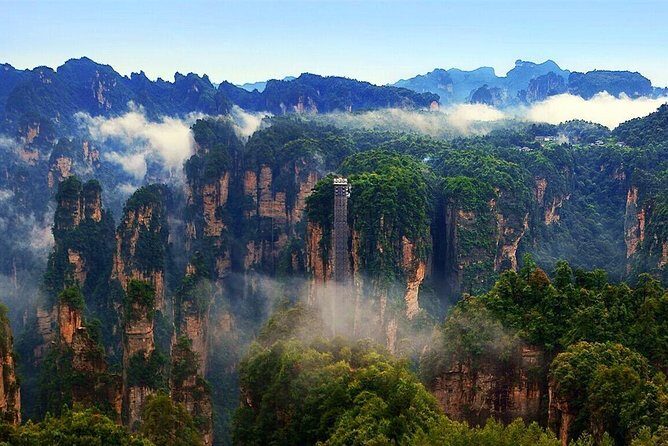 1-Day Private Zhangjiajie Tour to Avatar Mountain & Glass Bridge - Getting started: Pullman pickup and a calm departure