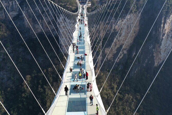 1-Day Private Zhangjiajie Tour to Tianmen Mountain & Glass Bridge - Zhangjiajie Glass Bridge: What 300 Meters High Really Means