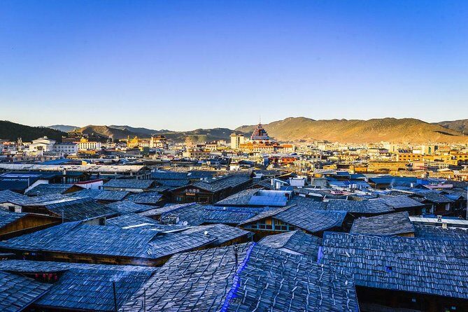 1-Day Shangri-La tour with Ganden Monastery, Napahai Lake and Tibetan Town - Key highlights worth putting on your radar