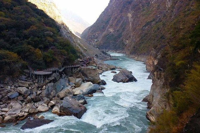 1 Day Tiger Teaping Gorge Private Tour from Lijiang or Shangri-La - Old Town of Lijiang stop: a quick intro, not a full sightseeing day