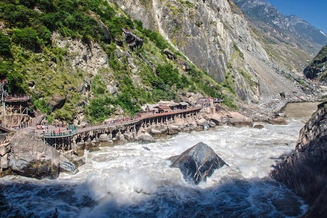 1 Day Tiger Teaping Gorge Private Tour from Lijiang or Shangri-La - Upper Tiger Leaping Gorge (Hutiao Xia): the best “hit” in a half-day