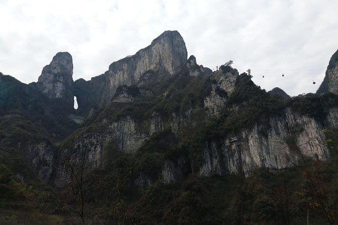 1-Day Zhangjiajie National Forest Park(Avatar) and Tianmen Mountain Private Tour - Private pickup at 7:30 AM: the day starts on your terms