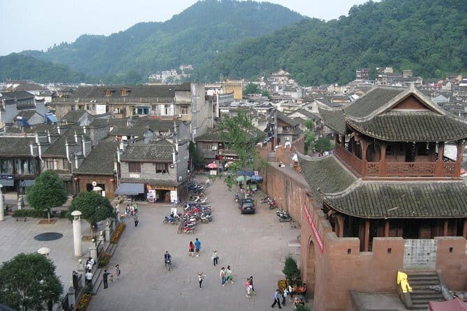 1-Day Zhangjiajie National Forest Park(Avatar) and Tianmen Mountain Private Tour - Price and value: what $315.79 per person really covers