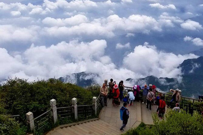 2-Day All Inclusive Leshan Giant Buddha and Emei Mountain Tour - A Clean, All-in-One Way to Do Emei and Leshan