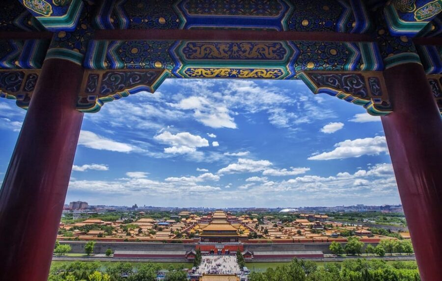 2-Day Beijing Must-See Tour:4 UNESCO Sites+Tian'anmen&Hutong - Temple of Heaven: Where Imperial Ritual Meets Clean Architecture