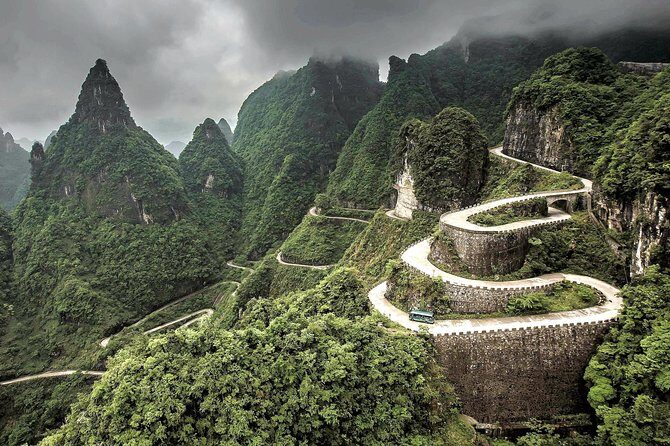2-Day “Best Of Zhangjiajie”-Avatar World & Tianmen Mountain Tour - Day two: Tianmen Mountain’s cliff-path and glass walkway