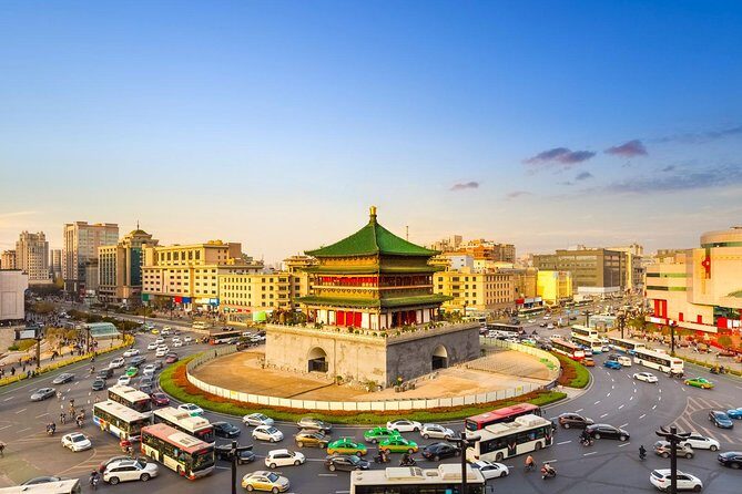 2-Day Classic Xi'an Tour Combo Package: Terracotta Warriors and Downtown Sightseeing - Guide quality is clearly part of the appeal