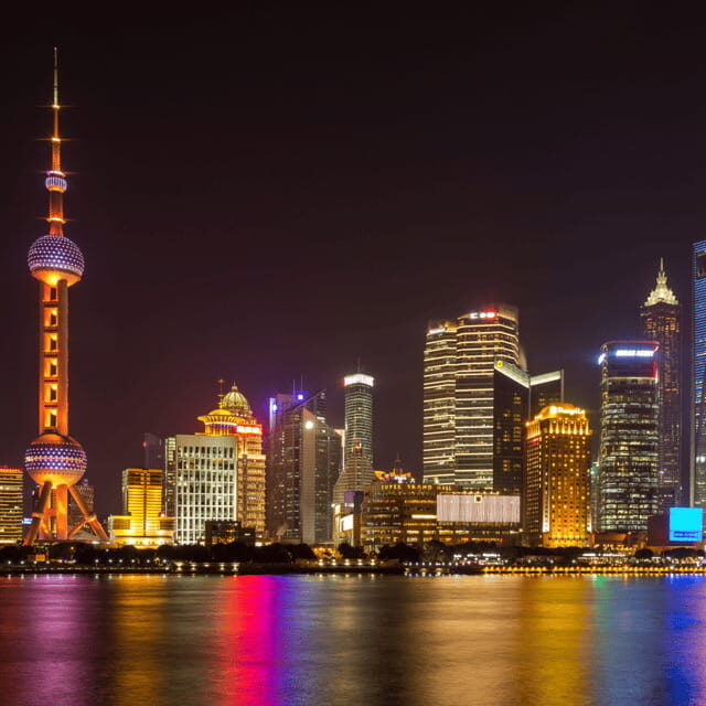 2 Day Private Shanghai Skyline to Watertown & Suzhou Garden - Private guide + smooth transport: what you’re really paying for