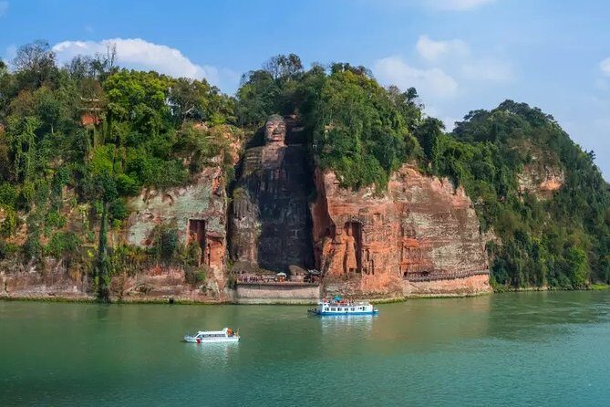 2-Day Private Tour of Leshan Grand Buddha and Emei Shan including Monastery Stay - Guides Matter: Strong English Help Makes Temples Easier