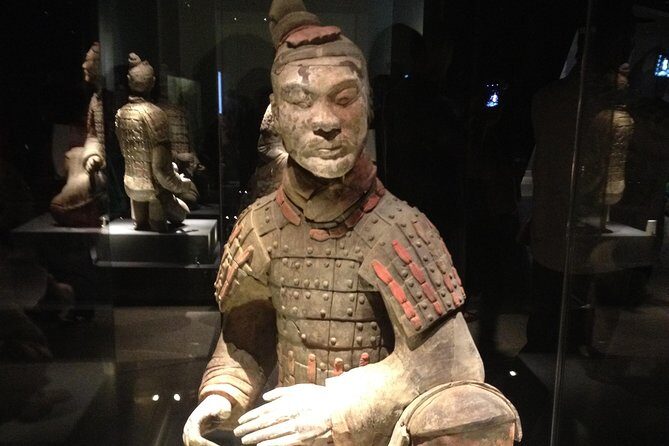 2-Days Xi'an Private Tour with night tour - Cave Dweller Home Glimpse and the Bell Tower Climb (Day 1, Stops 2 and 3)