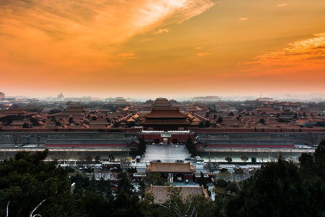 2-Hour Beijing Private Jingshan Coal Hill Park and Beihai Park Walking Tour - Two imperial parks in one tight 2-hour outing