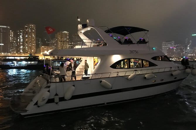 2025 Chinese New Year Fireworks Open Bar Yacht Dinner Cruise HK - The countdown show: fireworks lighting, skyline effects, and shooting stars every 15 minutes