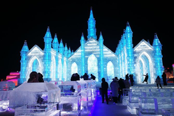 3-Day Harbin City Private Tour with Ice and Snow Festival - Day 1: Zhaolin lanterns, Songhua Bridge photos, and Volga Manor snow time