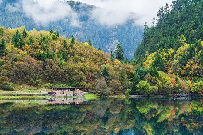 3 Day Private Tour to Jiuzhai Valley and Huanglong - Day 2: Jiuzhaigou Natural Reserve, bus stops or quieter trails