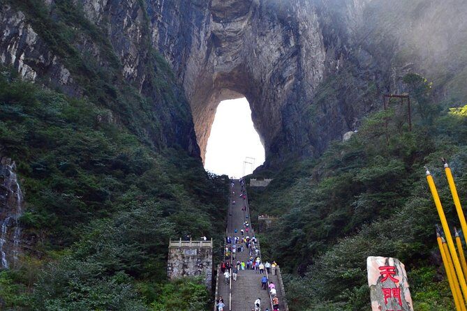 3-Day Private Zhangjiajie Discovery Tour with Glass Bridge - Why the private guide matters more here than you think