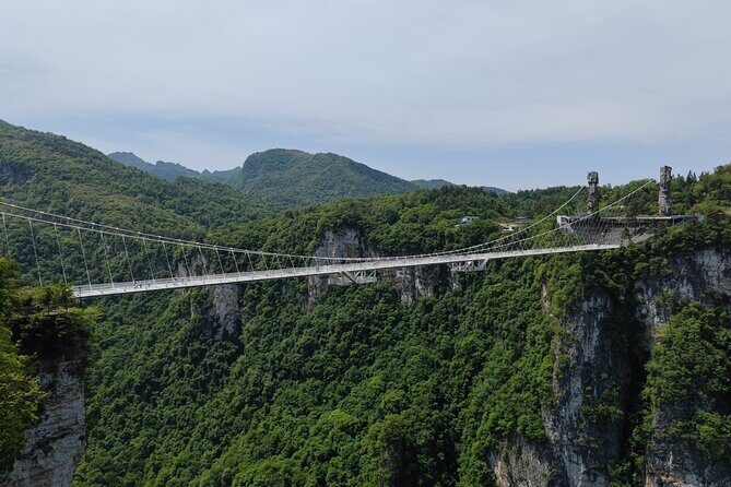 3-Day Zhangjiajie Panoramic Highlights Tour - Day 3: Tianmen Mountain cliff paths, glass walkways, and Baofeng Lake reflections