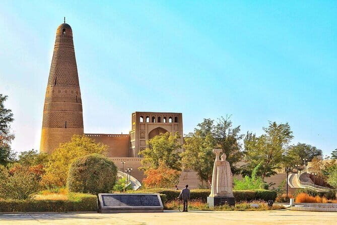 3 Days Urumqi Heavenly Lake and Turpan Tour - Bezeklik Thousand Buddha Caves: why one hour still feels worth it