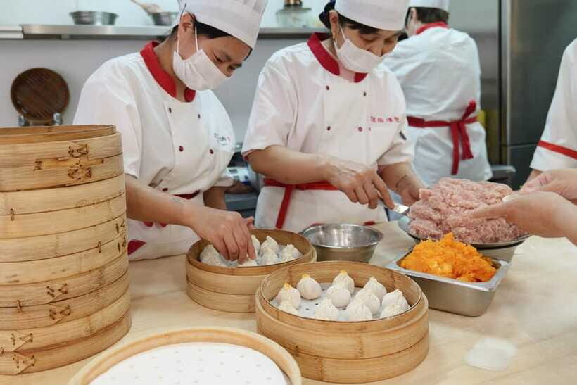 3-hour breakfast walking tour in former French Concession - The guide experience: how you get real value from the tastings