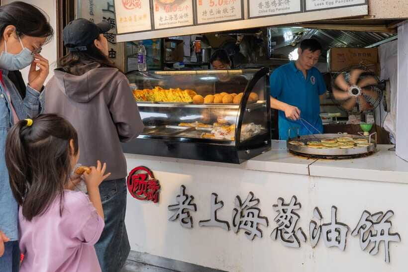 3-hour breakfast walking tour in former French Concession - Stop-by-stop expectations (the key moments)