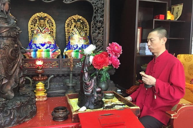 3-Hour Private Walking Tour including Monk Blessing Ceremony at Lama Temple - Key Things I’d Pay Attention To