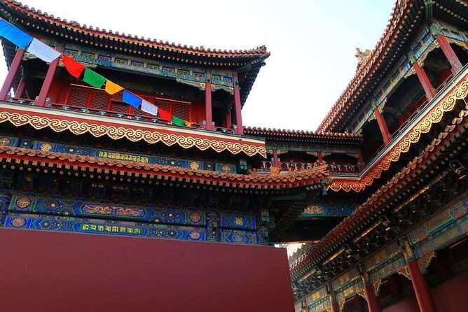 3-Hour Private Walking Tour including Monk Blessing Ceremony at Lama Temple - Wudaoying Hutong finish: old lane vibes with real food around