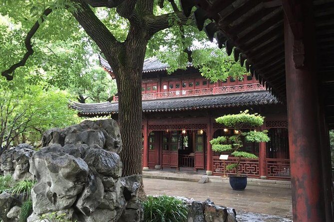 3-Hour Shanghai Yu Garden &Old Town Private Tour with Tea Tasting - Why Yu Garden and Nanshi work better together than alone