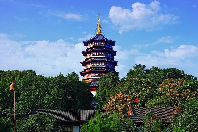 4-Hour Hangzhou City Private Customized Tour with Options - How the private guide meeting and customization works