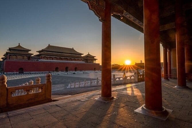 4-Hour Small Group Tour to Forbidden City with Entry Tickets - Tiananmen Square in 30 minutes: what to look for first