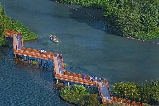 4 Hours Half Day Guangzhou Airport Layover Visa-Free Private Tour - Yuanxuan Taoism College and Senior Minister Residence: classic architecture, easy walking