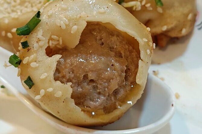 4-Hr Shanghai Layover Tour: Maglev, Wet Market, Food, Landmarks - Stop 4: The Wet Market Experience at Huangpu
