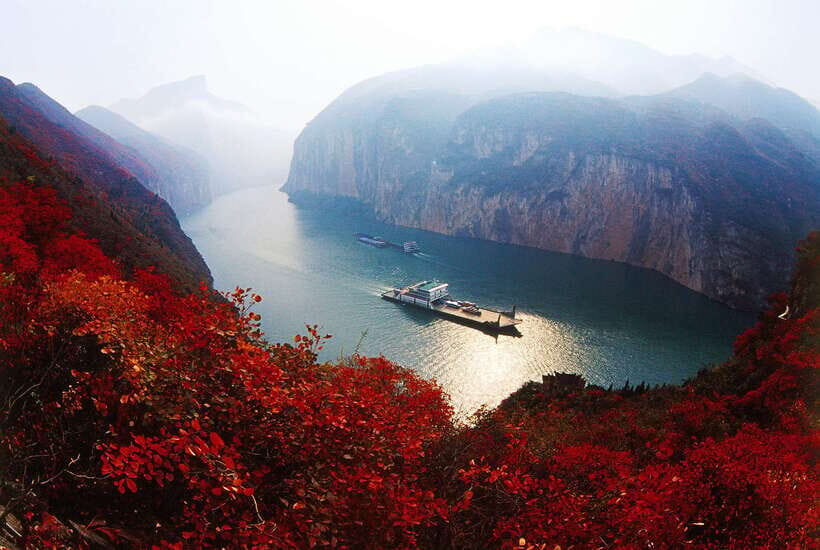 4D3N Yangtze River Victoria Cruise: Chongqing to Yichang - Day 3 Taiji Morning, Two Gorges Sailings, and Shennv Stream Afternoon