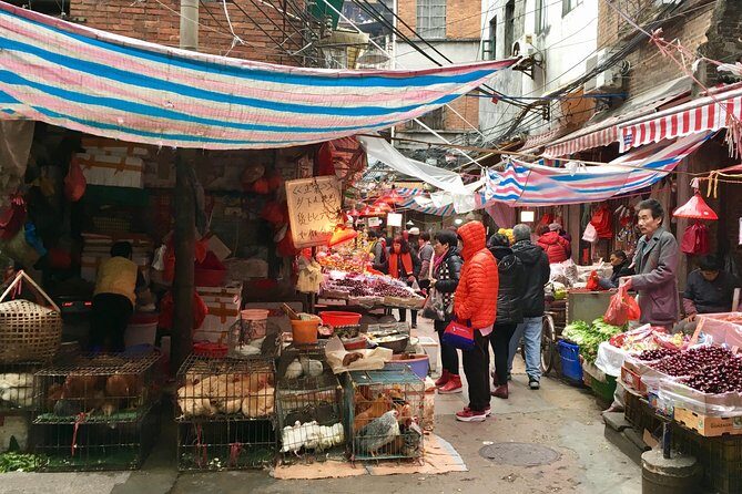 5-Hour Sai Kwan Walking Tour with Unique Food Tasting - Entering Sai Kwan with a private plan, not a script
