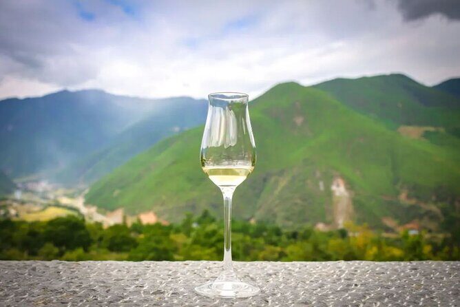 6-Day Go Beyond Shangrila for Wine & Tibetan Culture of Yunnan - Lijiang to Weixi and Hada Village: white wine, tofu lessons, and canyon roads