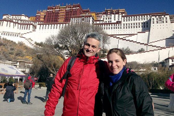 6-Day Private Tibet Tour: Lhasa, Gyangtse, and Shigatse - Potala Palace, Jokhang Temple, Barkhor Street, and a Nunnery Visit