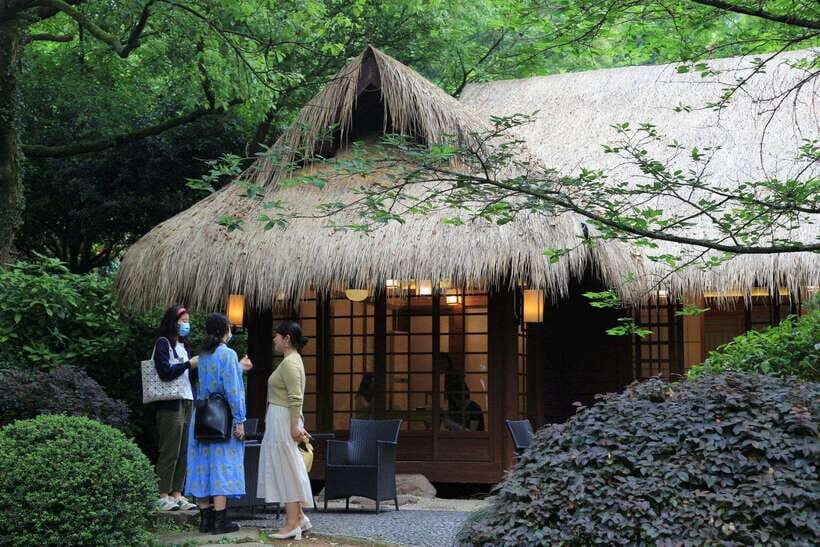 7 hours Hangzhou Tour Itinerary - Leifeng Pagoda: where the views put Hangzhou in context