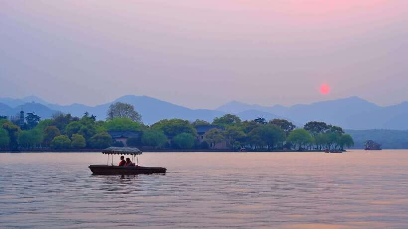 7 hours Hangzhou Tour Itinerary - Hefang historical street: a guided hour to connect the dots