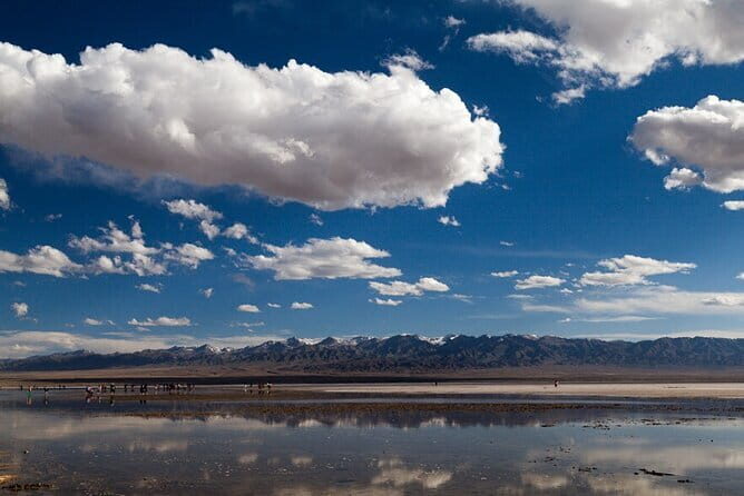8 Days China Silk Road Private Tour to Xining, Zhangye, Dunhuang - Chaka Salt Lake: Sky Mirror Views and the Bright-Color Trick