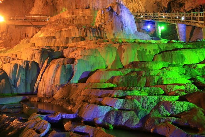 8 Days Classic Tour of Yunnan - Day 1 in Kunming: Green Lake (Cui Hu) plus a cultural optional night