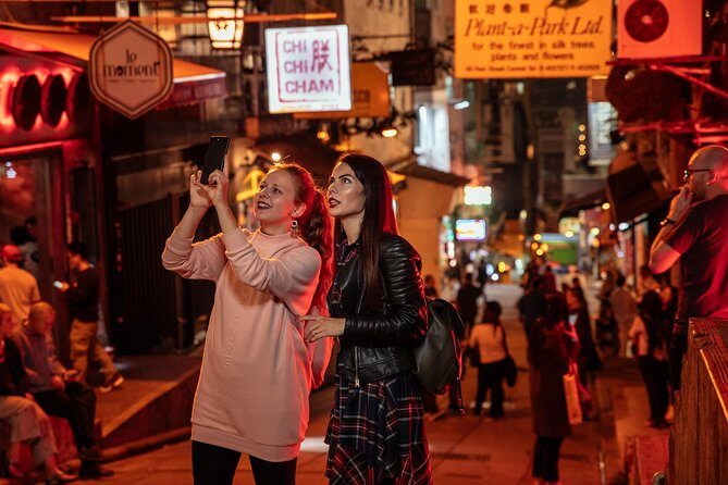 A Magical Evening in Hong Kong: Private City Tour - Cat Street market time: antiques, small finds, and slow browsing