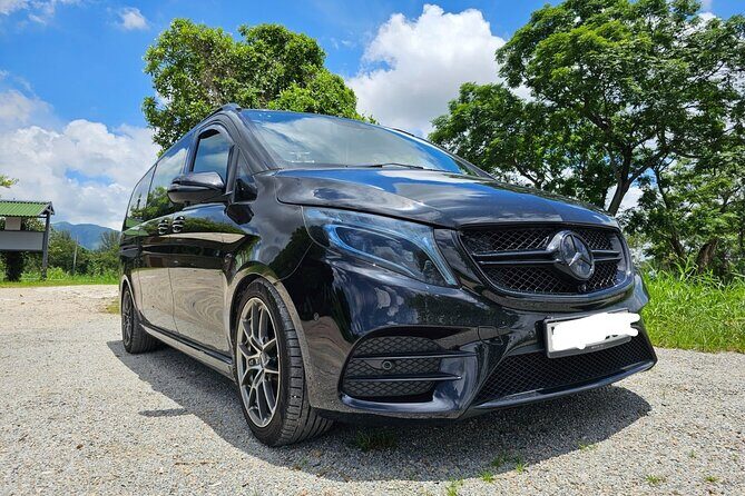 AIRPORT TRANSFER service Kowloon with Mercedes Benz - Meeting the driver: what to expect at arrival