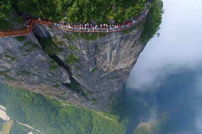 All-inclusive 4-Day Private Zhangjiajie Tour Includes Glass Bridge& Evening Show - The guide factor: Larry Li and what private pacing feels like