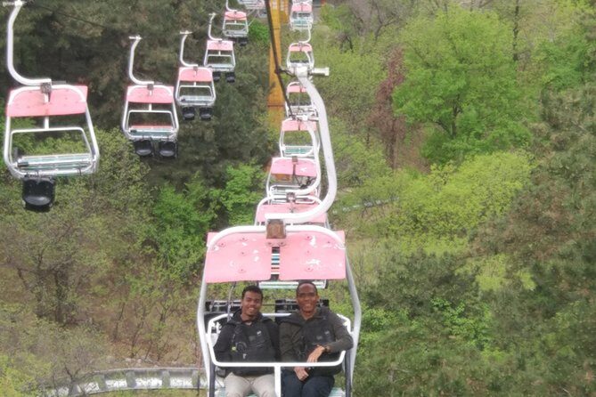 All-Inclusive Private Day Trip to Ming Tombs and Great Wall at Mutianyu - The private guide effect: turning big monuments into meaning