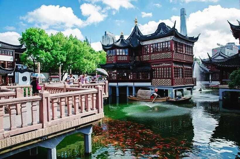 All Inclusive Shanghai City Tour : Old and New Highlights - Shanghai Tower observation deck: your bird’s-eye birdcage view
