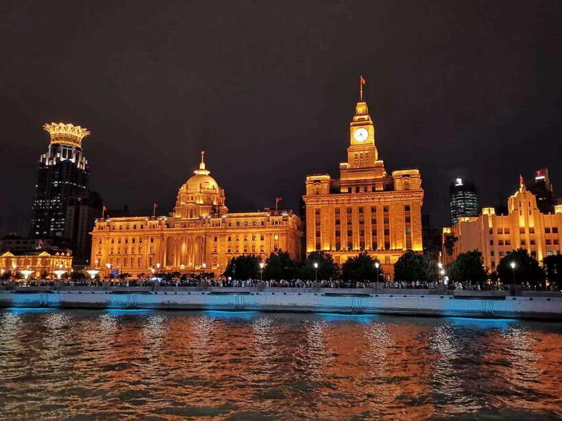 Amazing Shanghai Night Lights:River Cruise &Private Transfer - Getting to the Bund and Boarding Without Night Chaos