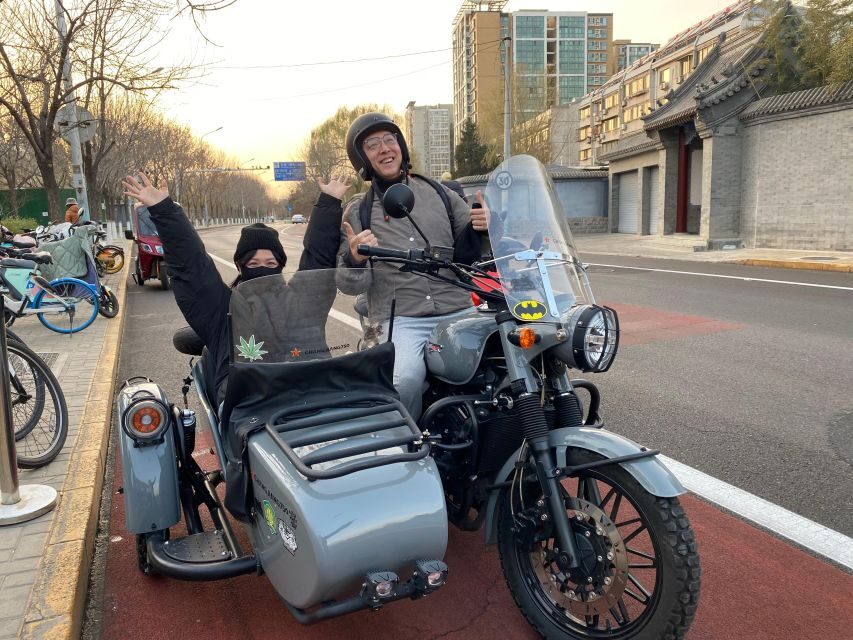 Beijing: 4 hours Discover City by Sidecar - Houhai and the hutong shift into real street life