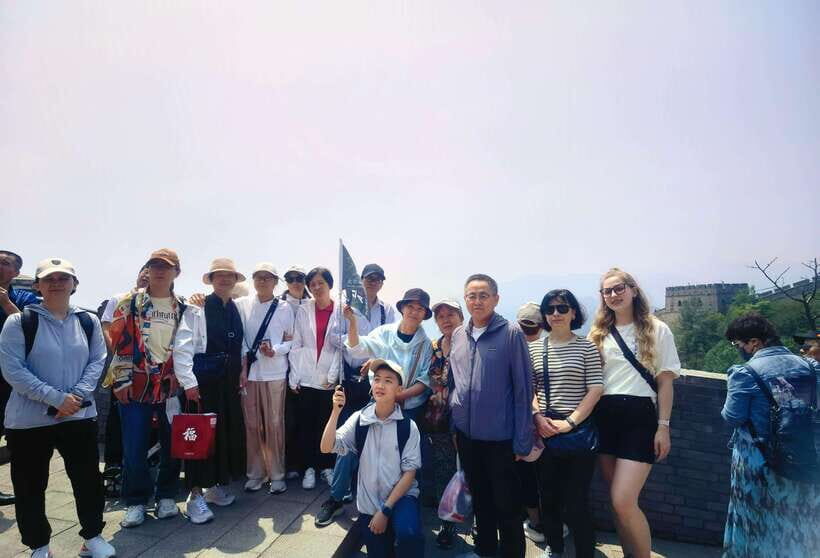 Beijing: Badaling Great Wall Private Tour w Language Option - Hotel Pickup and the Scenic 1.5-Hour Drive North