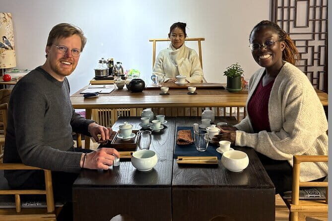 Beijing Culture Event: Tradition Music, Tea Ceremony, Calligraphy - Guqin Music with a Beijing Association Master: Try a Real Melody